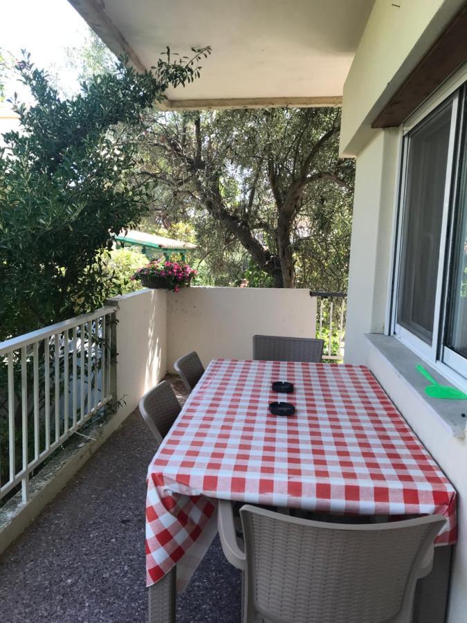 Stefani Apartment With A Sea View Terrace! Nea Moudania Exterior foto