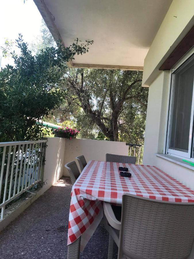Stefani Apartment With A Sea View Terrace! Nea Moudania Exterior foto