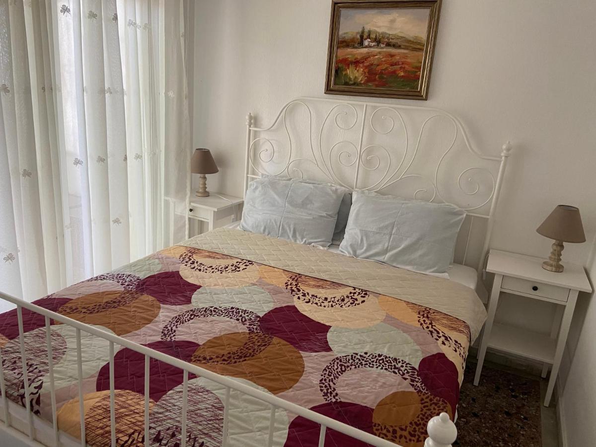Stefani Apartment With A Sea View Terrace! Nea Moudania Exterior foto